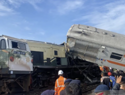 Kecelakaan 2 Kereta Api “Adu Banteng” di Cicalengka Bandung, Kemenhub Minta Maaf dan Langsung Kirim Tim ke Lokasi Tabrakan