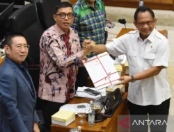 DPR Batalkan Pembahasan Revisi UU TNI-Polri Menyusul Pembatalan RUU Pilkada