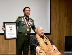 Raih Rekor Muri, Jenderal TNI AD Ini Tercatat Sebagai Prajurit TNII AD dengan Gelar Terbanyak