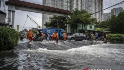 Enam Ruas Jalan di Jakarta Utara Terendam Banjir, BPBD Lakukan Penanganan Cepat