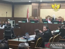 Hasto Kristiyanto Bantah Punya Hubungan Dekat dengan Harun Masiku di Sidang Tipikor