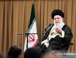 Khamenei Tuduh Trump Lebih-lebihkan Serangan ke Fasilitas Nuklir Iran