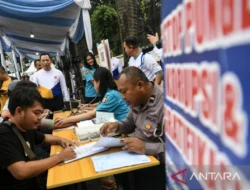 Polda Metro Jaya Buka Layanan SIM Keliling di Monas pada HUT ke-79 Bhayangkara