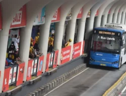 Pemprov DKI Gratiskan Transportasi Umum Rp1 di Hari Bhayangkara ke-79